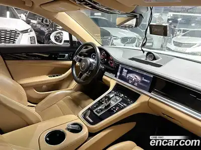Porsche Panamera 2018 3.0 Автомат в Москве № 165682, миниатюра 11