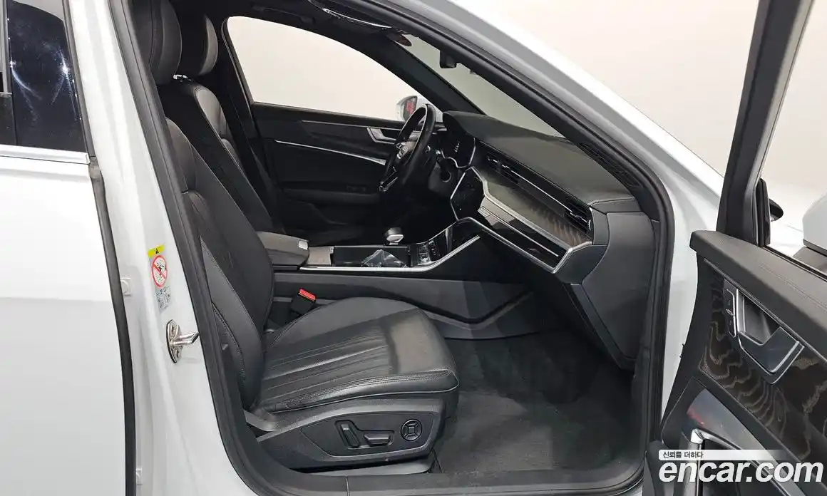 Audi A6 2021 2.0 Автомат в Москве № 196467, фото 11