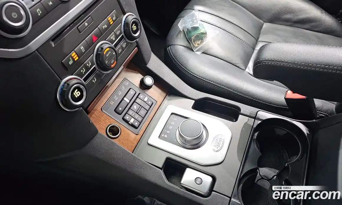 Land Rover Discovery 2016 3.0 Автомат в Москве № 198187, фото 9