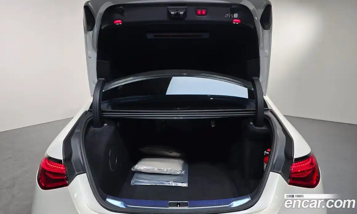 Mercedes-Benz S-Class 2023 6.0 Автомат в Москве № 219922, фото 20