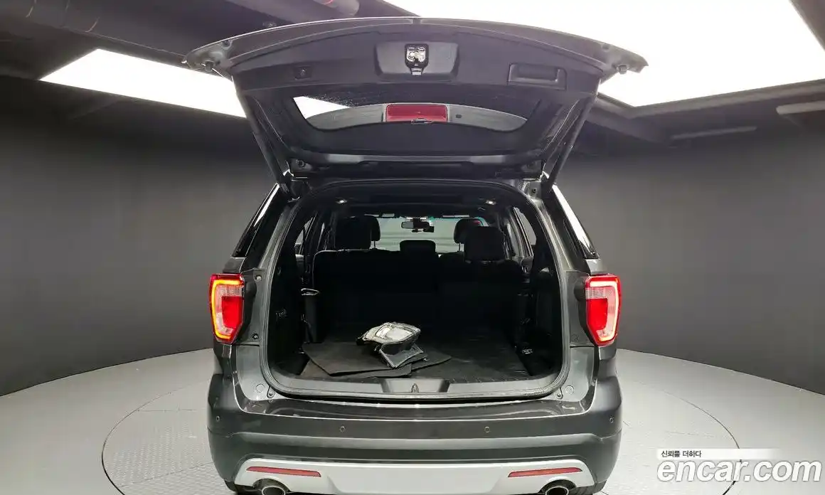 Ford Explorer 2017 2.3 Автомат в Москве № 255685, фото 20