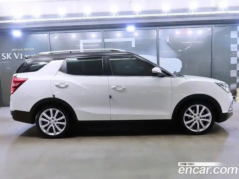 SsangYong TIBOLI 2016 1.6 Автомат в Москве № 324584, фото 3