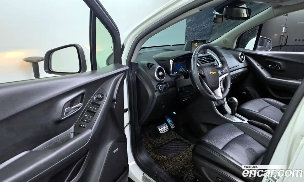 Chevrolet Trax 2015 1.4 Автомат в Москве № 39073, фото 10