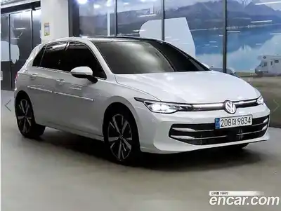 Volkswagen Golf, 2025
