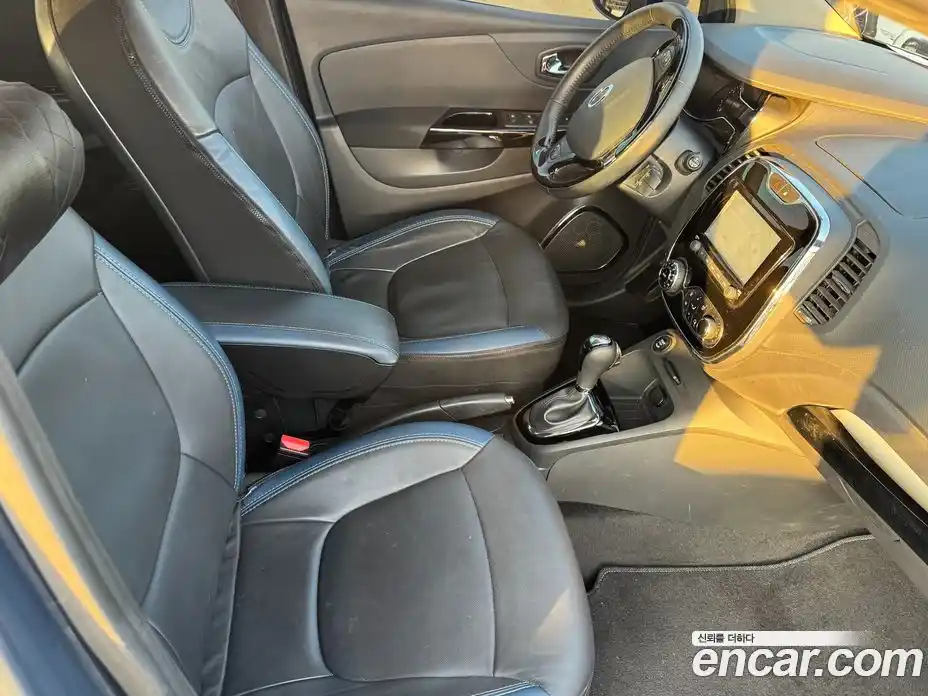 Renault QM3 2016 1.5 Автомат в Москве № 535856, фото 13