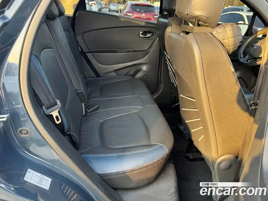 Renault QM3 2016 1.5 Автомат в Москве № 535856, фото 14