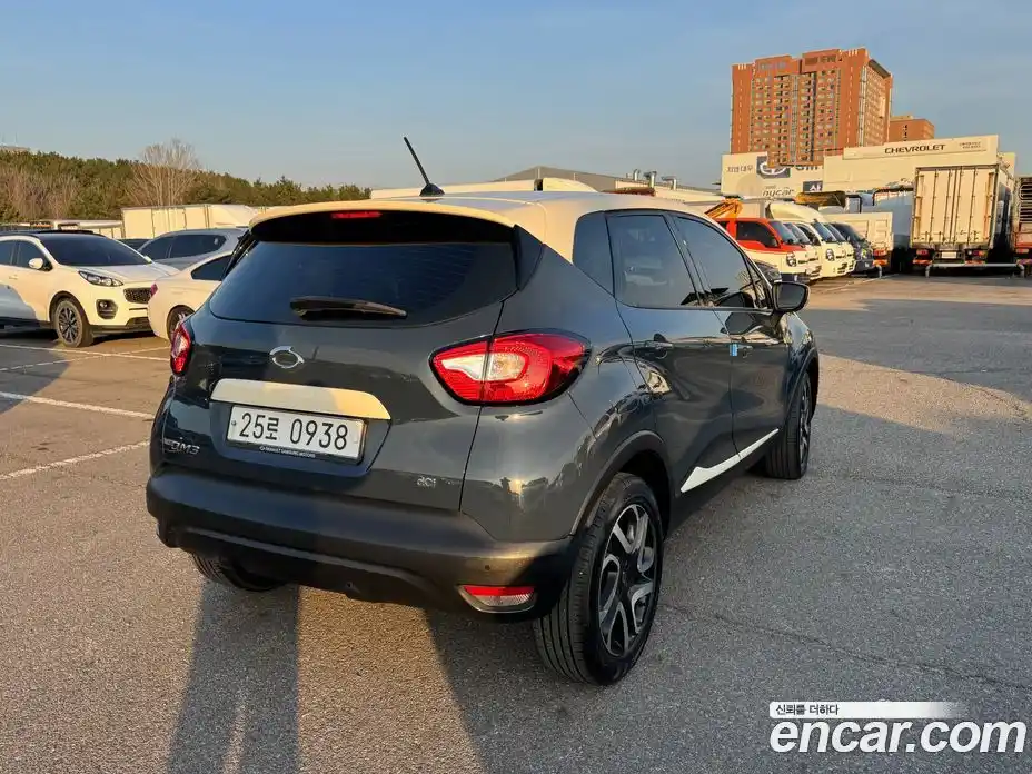 Renault QM3 2016 1.5 Автомат в Москве № 535856, фото 7