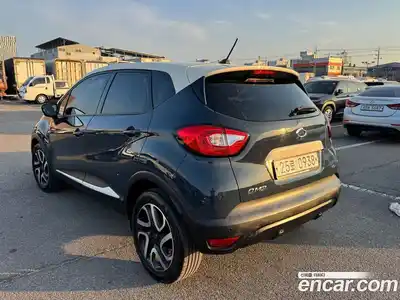 Renault QM3 2016 1.5 Автомат в Москве № 535856, миниатюра 8