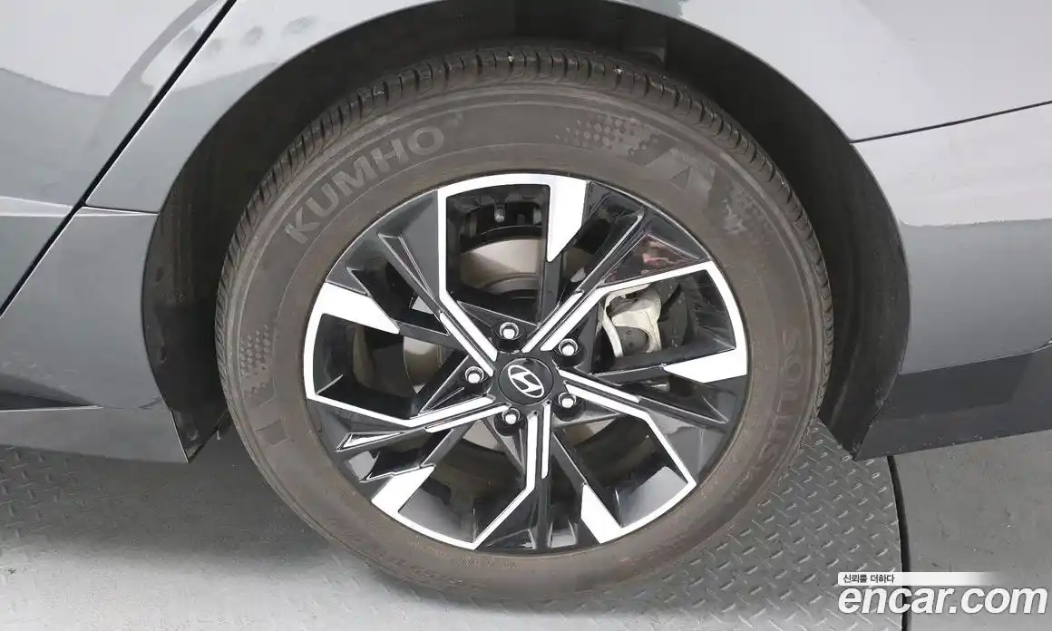 Hyundai Sonata 2024 2.0 Автомат в Москве № 582250, фото 5