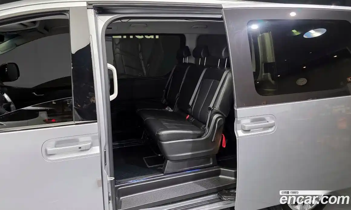 Hyundai Staria 2023 2.2 Автомат в Москве № 582566, фото 11