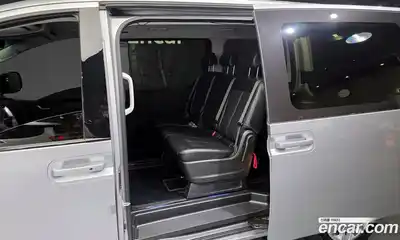 Hyundai Staria 2023 2.2 Автомат в Москве № 582566, миниатюра 11