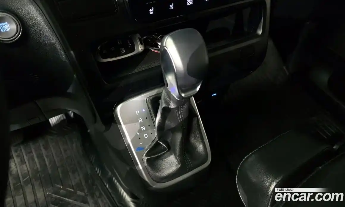 Hyundai Staria 2023 2.2 Автомат в Москве № 582566, фото 9