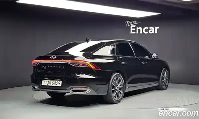 Hyundai Grandeur 2022 2.5 Автомат в Москве № 582936, миниатюра 2