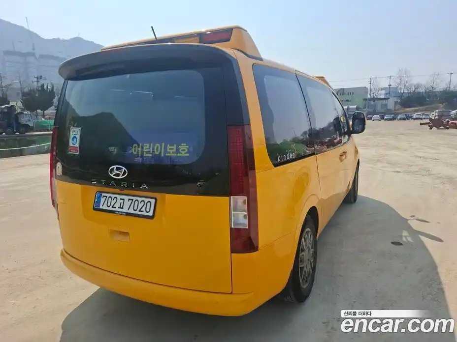 Hyundai Staria 2024 3.5 Автомат в Москве № 583052, фото 3