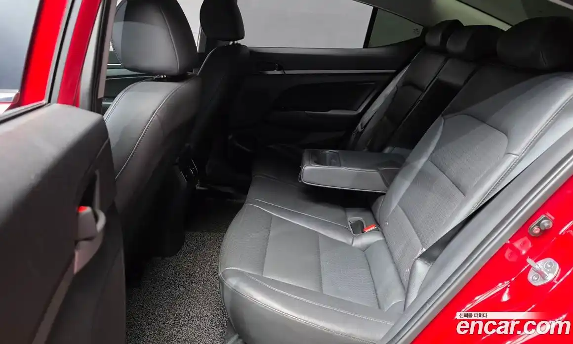 Hyundai Avante 2016 1.6 Автомат в Москве № 583062, фото 12