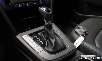 Hyundai Avante 2016 1.6 Автомат в Москве № 583062, миниатюра 9