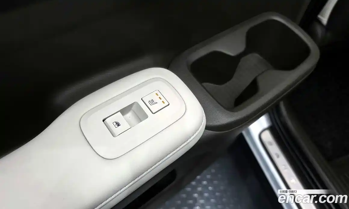 Hyundai Santa Fe 2024 1.6 Автомат в Москве № 583490, фото 17