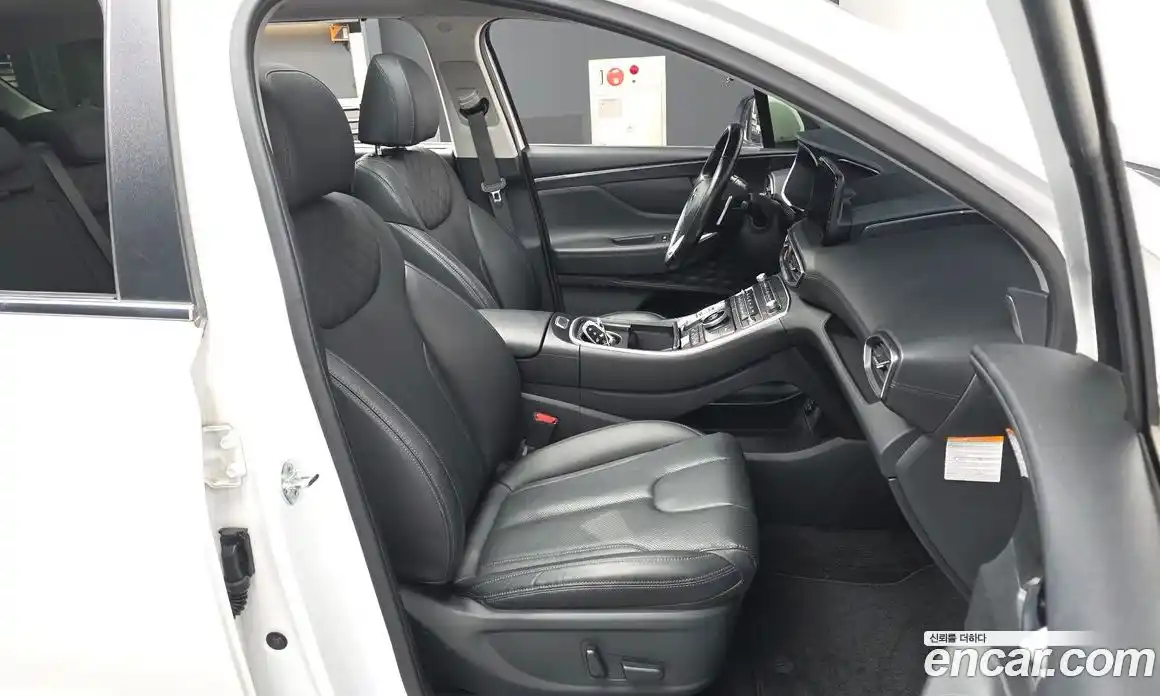 Hyundai Santa Fe 2022 1.6 Автомат в Москве № 583558, фото 11