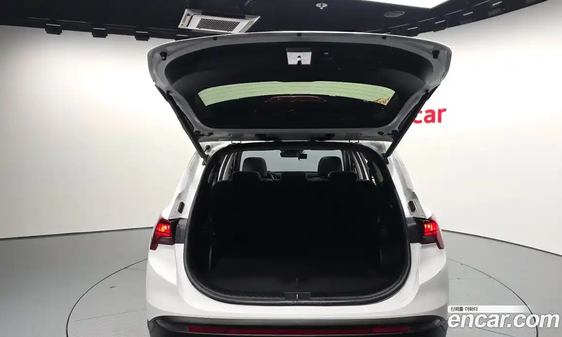 Hyundai Santa Fe 2022 1.6 Автомат в Москве № 583558, фото 20