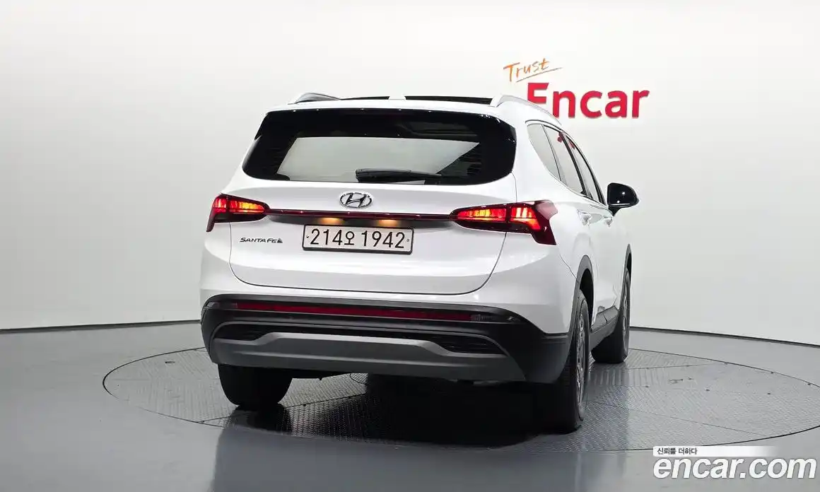 Hyundai Santa Fe 2022 1.6 Автомат в Москве № 583558, фото 4