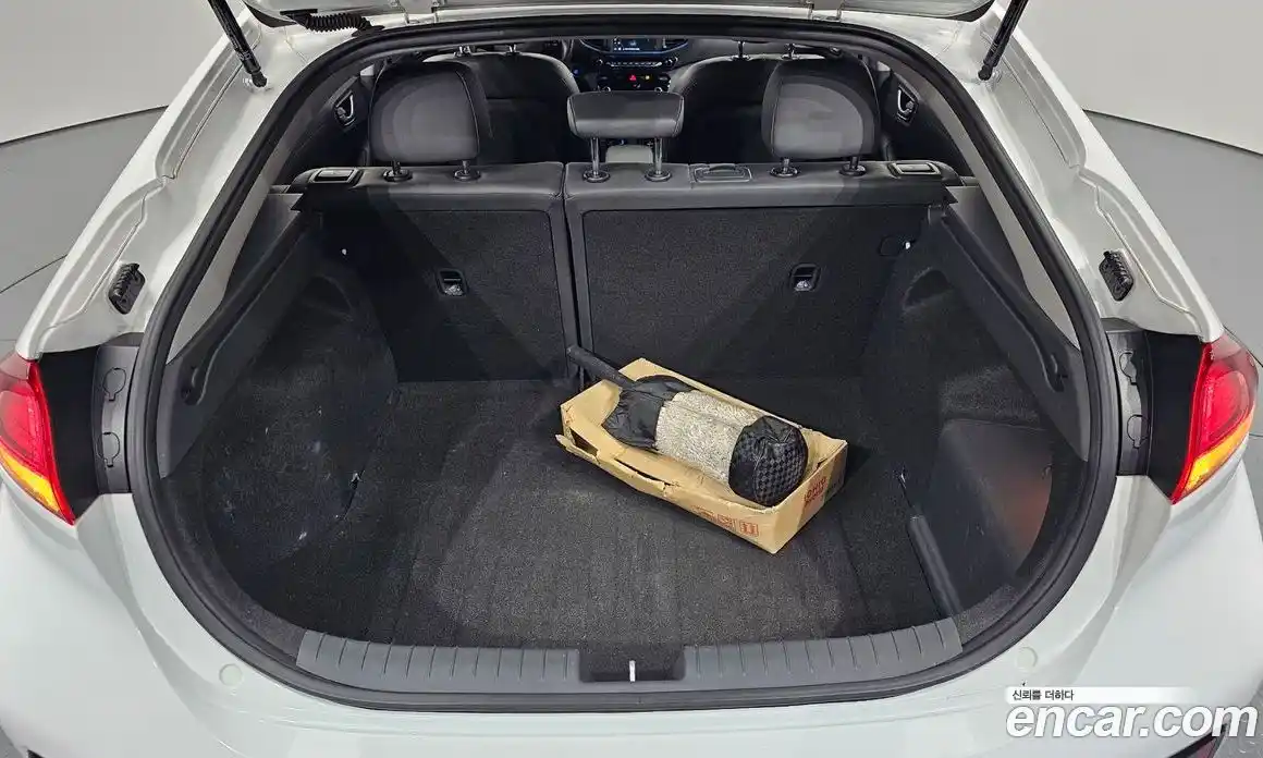 Hyundai Ioniq 2016 1.6 Автомат в Москве № 583653, фото 20