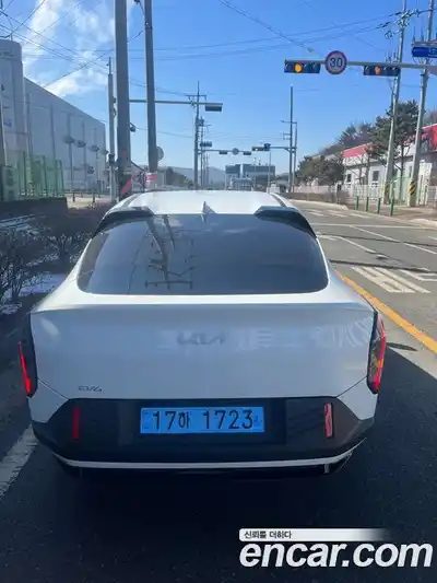 Kia EV4 2026 Автомат в Москве № 583884, миниатюра 3
