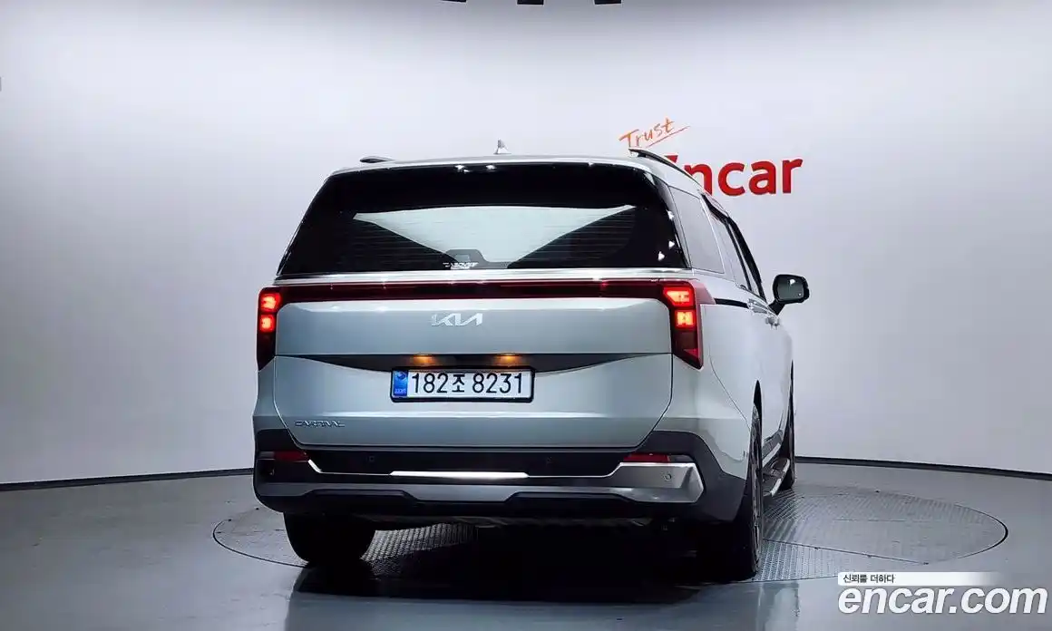 Kia Canival 2026 3.5 Автомат в Москве № 583938, фото 4