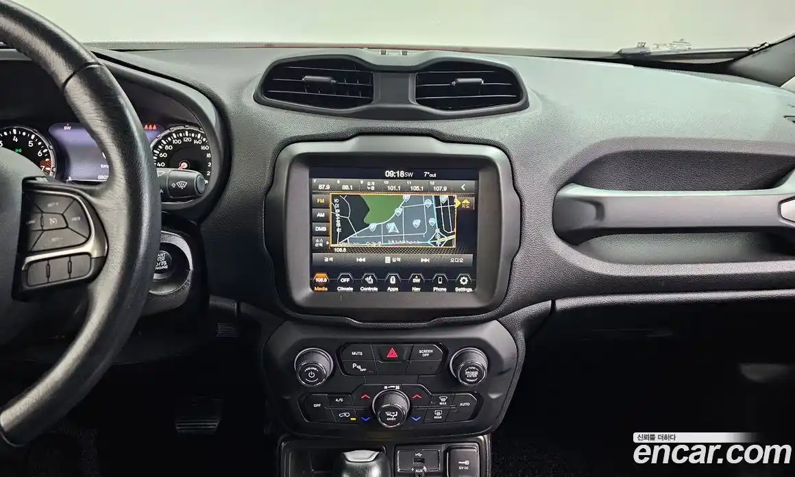 Jeep Renegade 2020 2.4 Автомат в Москве № 584308, фото 16