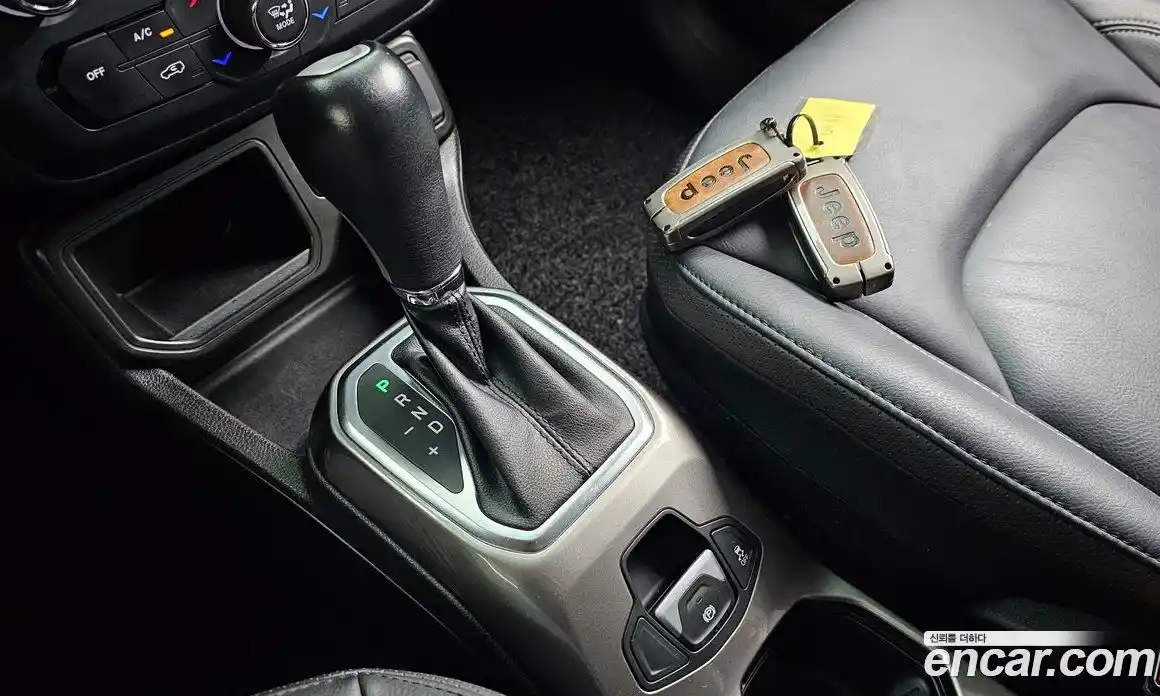 Jeep Renegade 2020 2.4 Автомат в Москве № 584308, фото 9