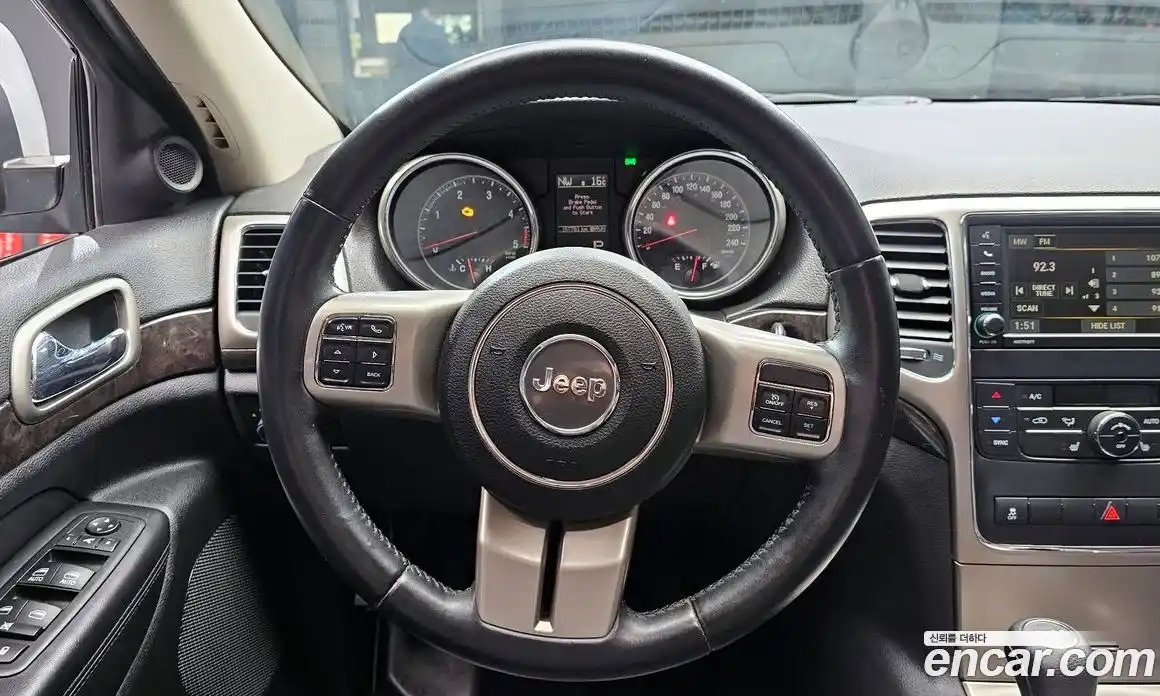 Jeep Cherokee 2013 3.0 Автомат в Москве № 584402, фото 13