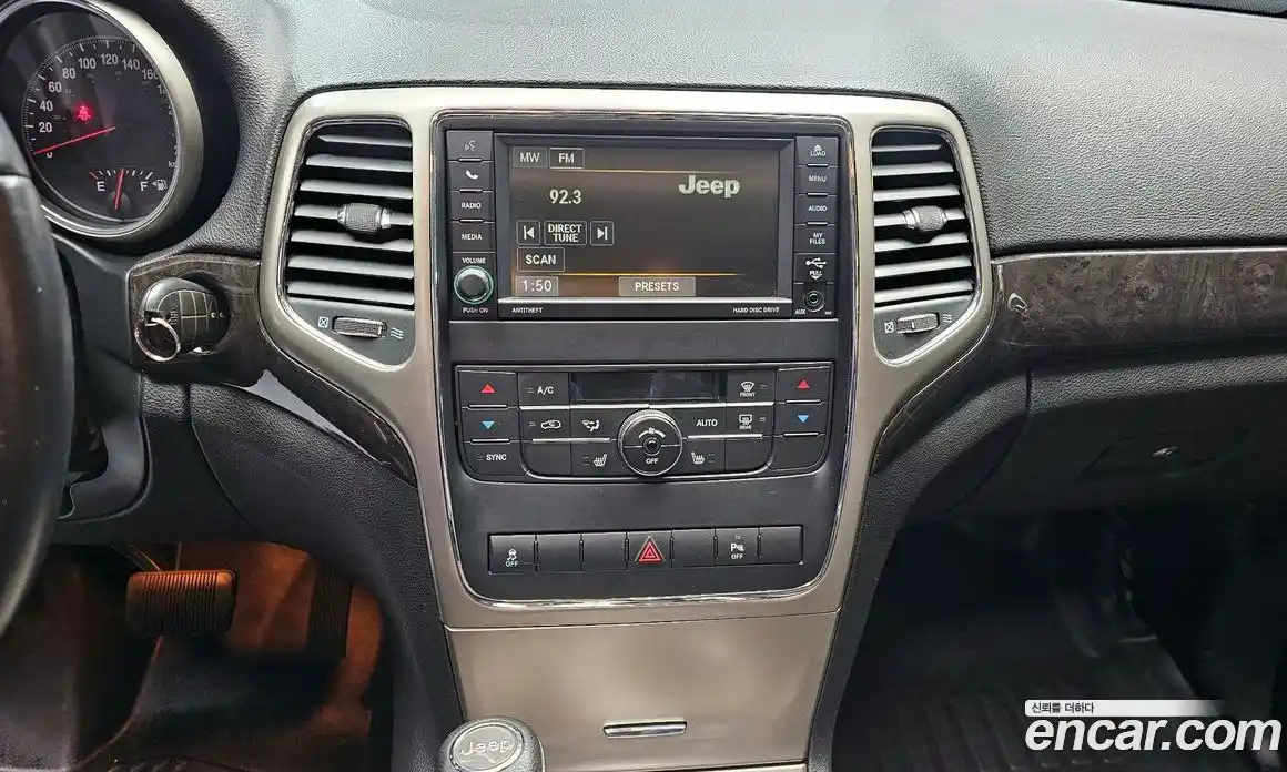 Jeep Cherokee 2013 3.0 Автомат в Москве № 584402, фото 14