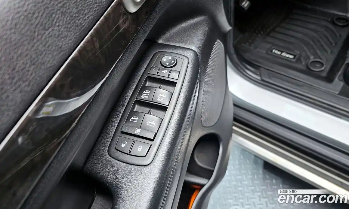 Jeep Cherokee 2013 3.0 Автомат в Москве № 584402, фото 16