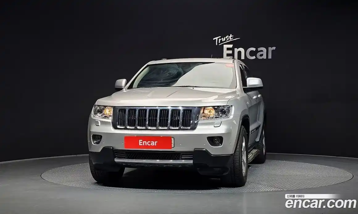 Jeep Cherokee 2013 3.0 Автомат в Москве № 584402, фото 3