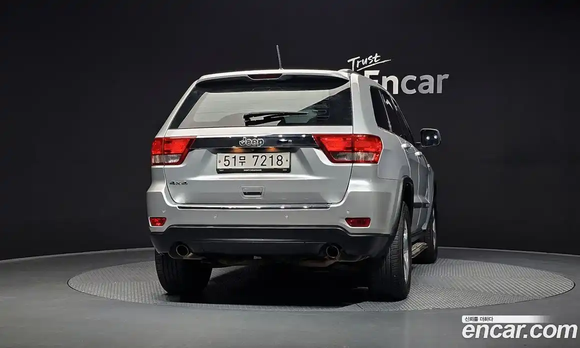 Jeep Cherokee 2013 3.0 Автомат в Москве № 584402, фото 4