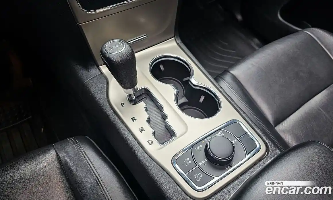 Jeep Cherokee 2013 3.0 Автомат в Москве № 584402, фото 9