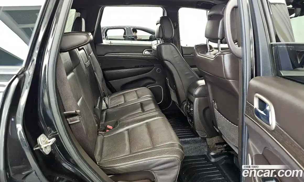 Jeep Cherokee 2016 3.0 Автомат в Москве № 584425, фото 12