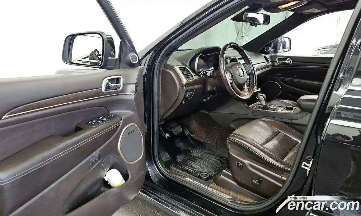 Jeep Cherokee 2016 3.0 Автомат в Москве № 584425, фото 10