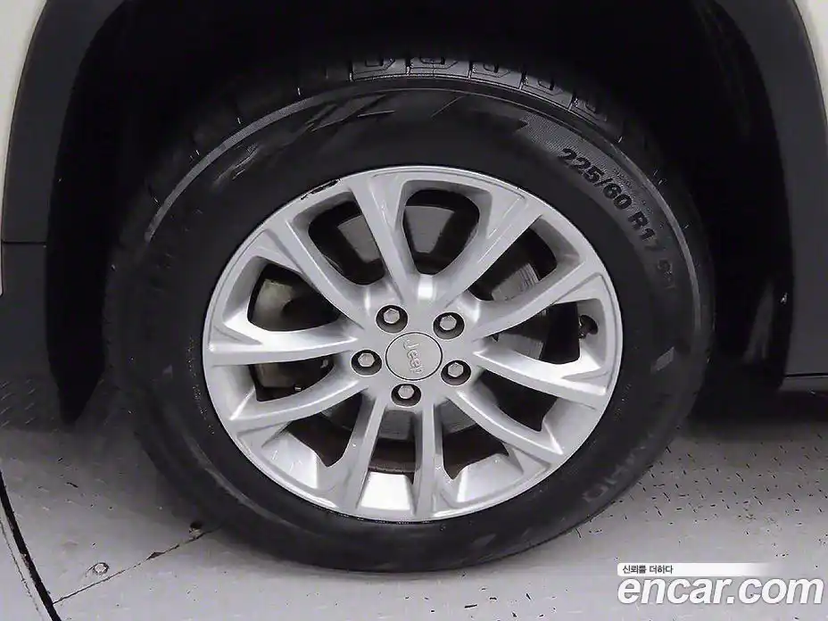 Jeep Cherokee 2019 2.4 Автомат в Москве № 584509, фото 5