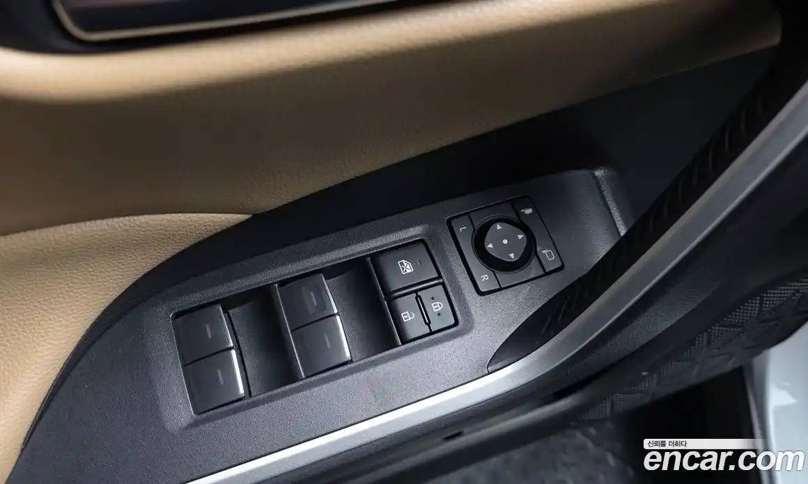 Toyota RAV4 2025 2.5 Автомат в Москве № 584559, фото 17