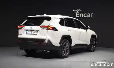 Toyota RAV4 2025 2.5 Автомат в Москве № 584559, миниатюра 2