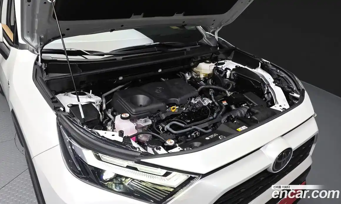 Toyota RAV4 2025 2.5 Автомат в Москве № 584559, фото 6