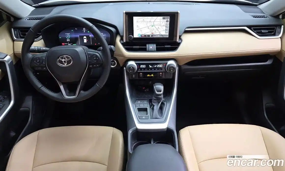 Toyota RAV4 2025 2.5 Автомат в Москве № 584559, фото 7