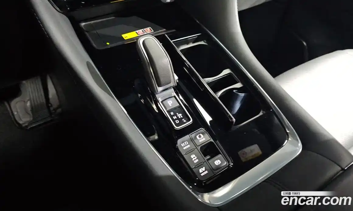 Toyota Alphard 2024 2.5 Автомат в Москве № 584569, фото 9