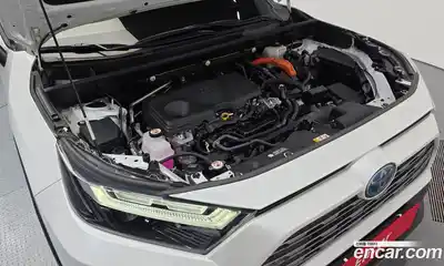 Toyota RAV4 2024 2.5 Автомат в Москве № 584580, миниатюра 6