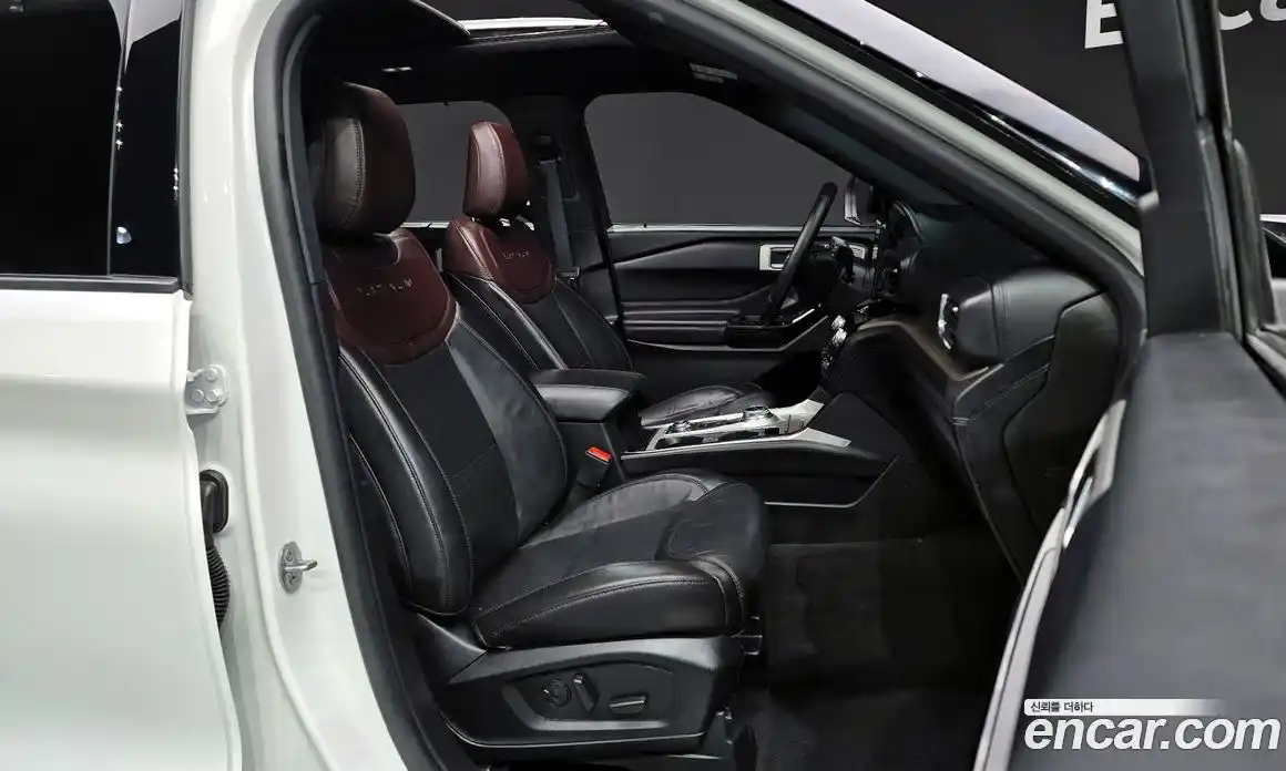 Ford Explorer 2023 3.0 Автомат в Москве № 584817, фото 10