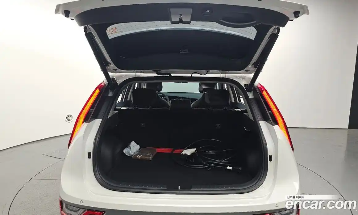 Kia Niro 2024 0.2 Автомат в Москве № 586799, фото 20