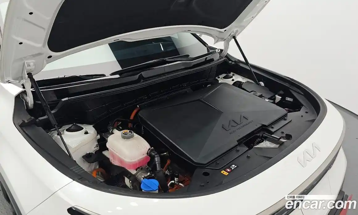 Kia Niro 2024 0.2 Автомат в Москве № 586799, фото 6