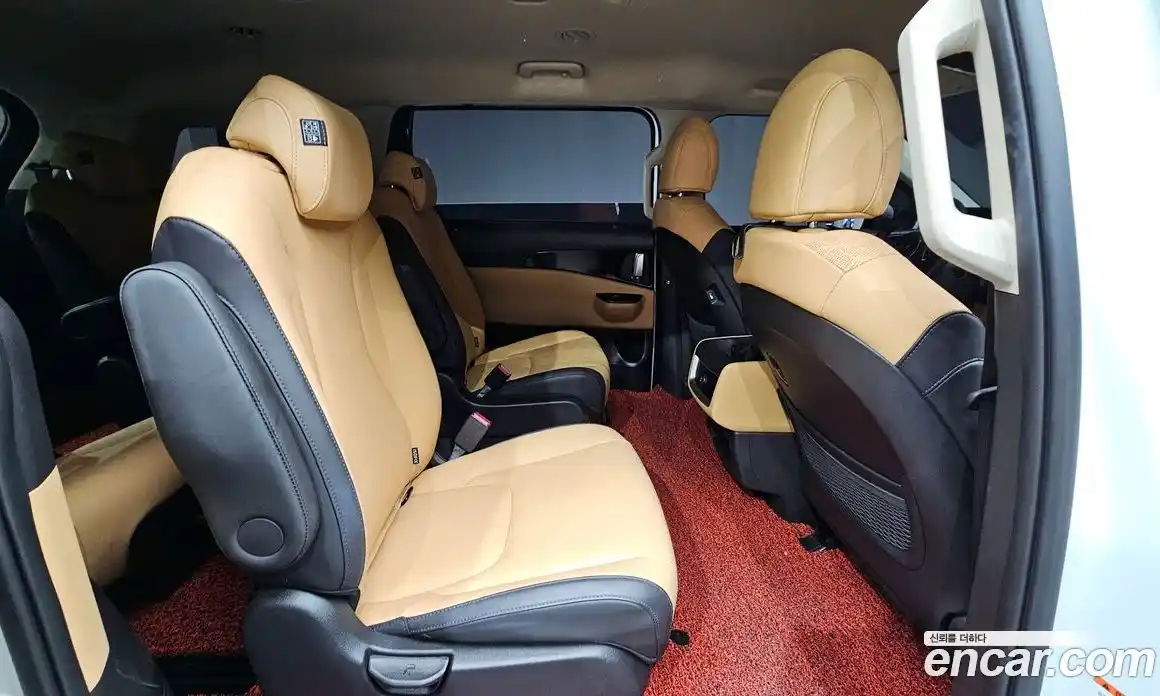 Kia Canival 2023 3.5 Автомат в Москве № 586899, фото 11