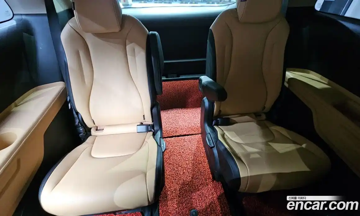 Kia Canival 2023 3.5 Автомат в Москве № 586899, фото 12