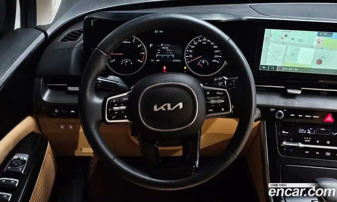 Kia Canival 2023 3.5 Автомат в Москве № 586899, фото 15